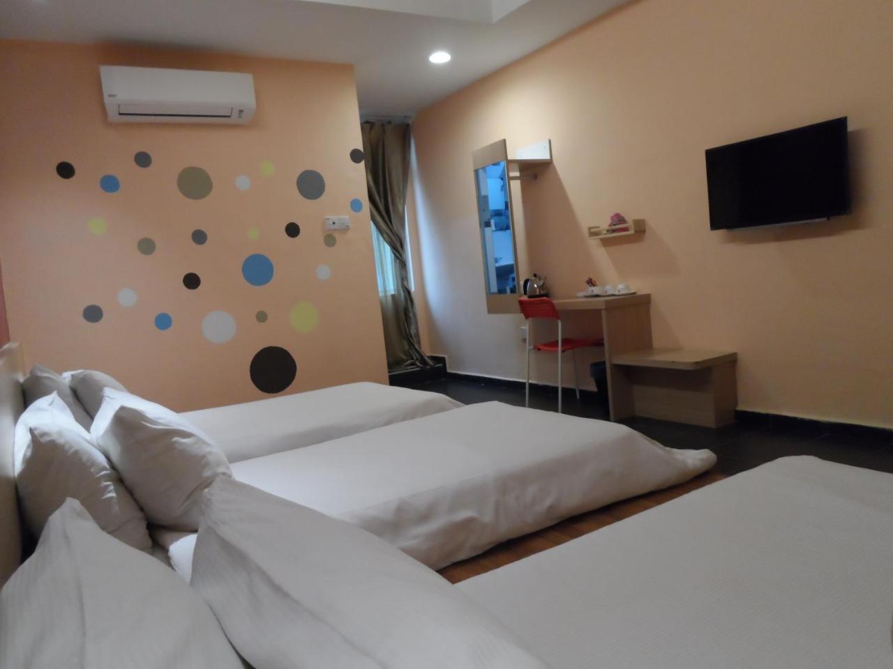 Hotel Js 2*