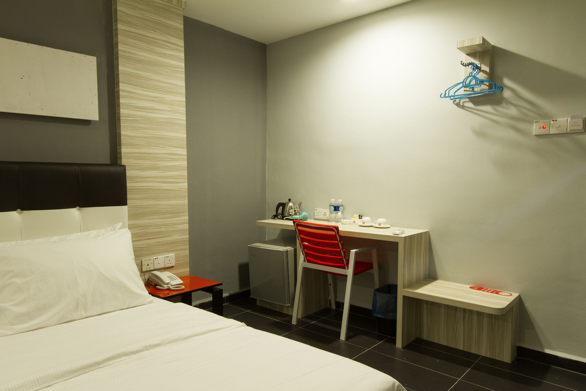 Hotel Js 2*